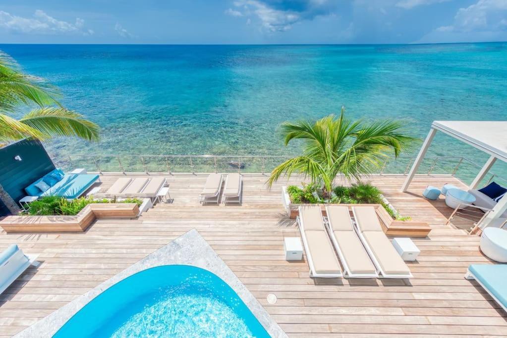 Surfsong Villa- Luxury Water Front Villa For 12 Maho Exterior photo