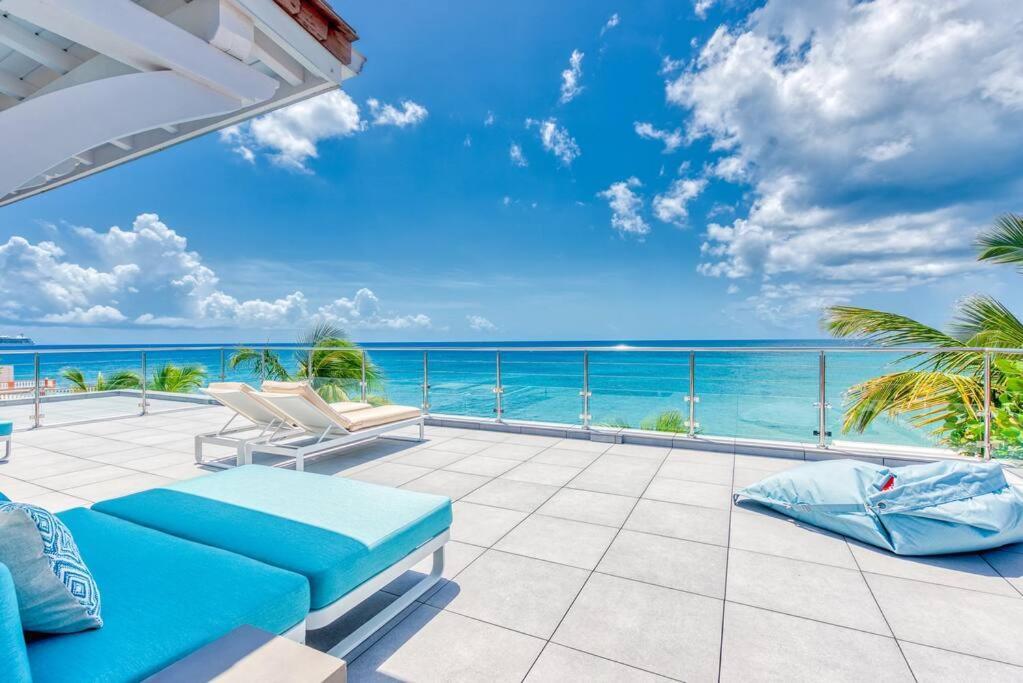 Surfsong Villa- Luxury Water Front Villa For 12 Maho Exterior photo