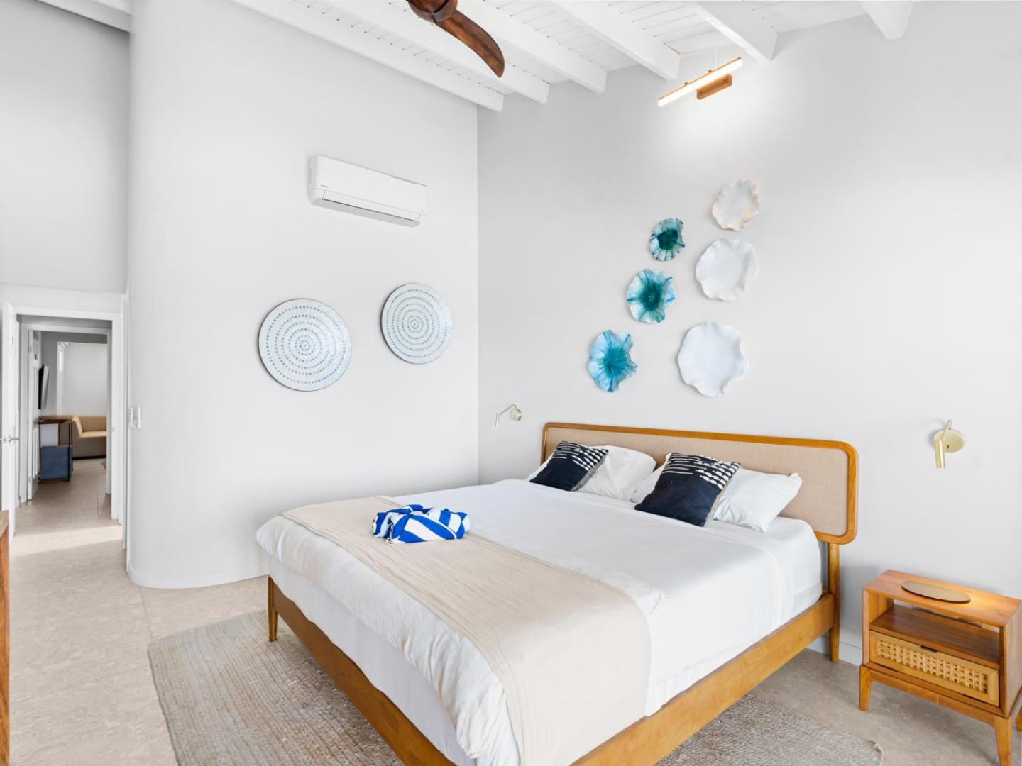 Surfsong Villa- Luxury Water Front Villa For 12 Maho Exterior photo
